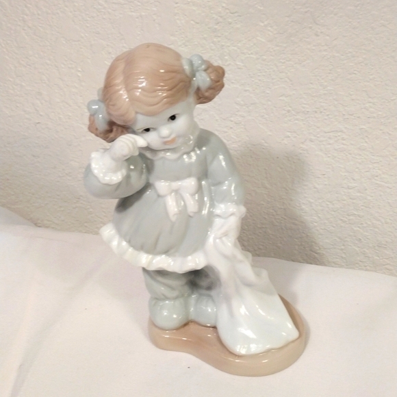 𝅺KALIQUE fine porcelain sleepyhead figurine 2001 - Picture 1 of 9